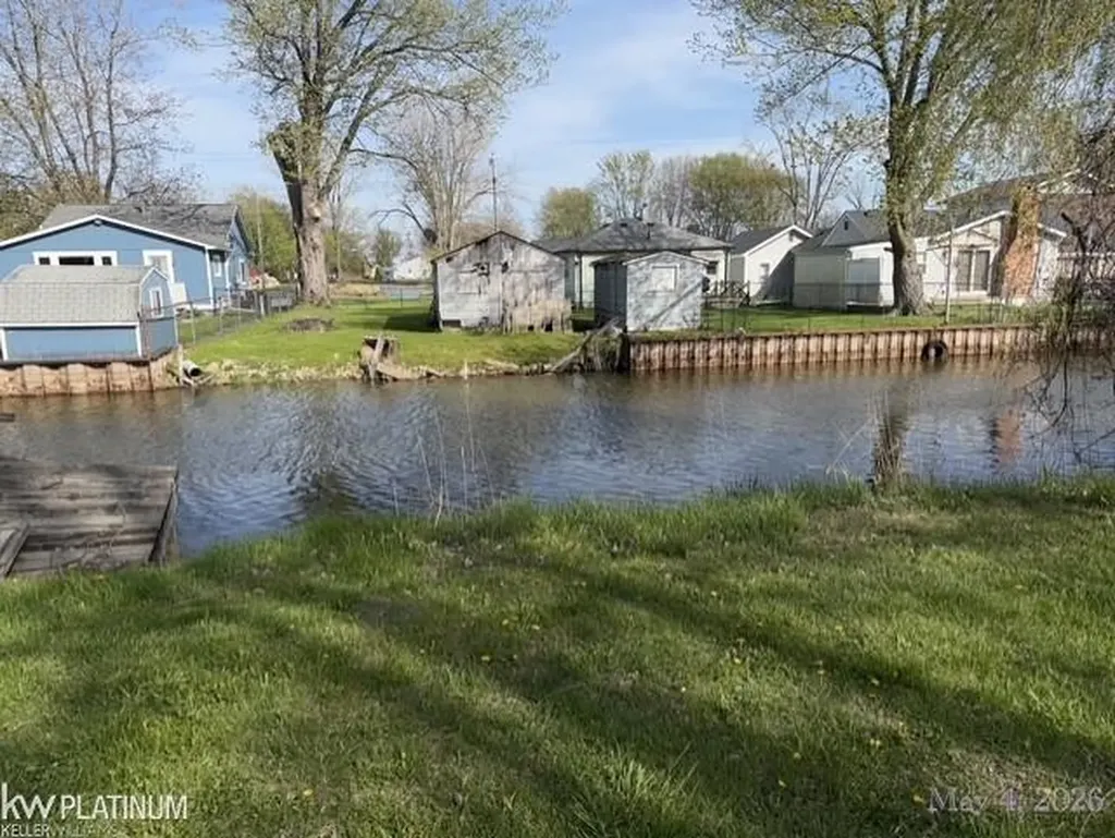 5439 River Road East China Township MI 48054