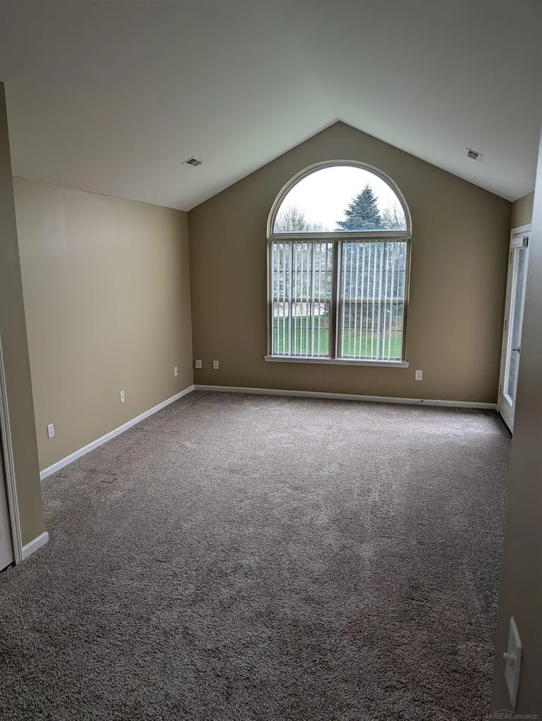 32974 Redstone Drive Chesterfield Township MI 48047