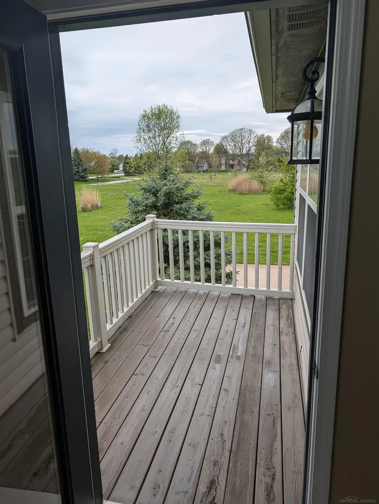 32974 Redstone Drive Chesterfield Township MI 48047