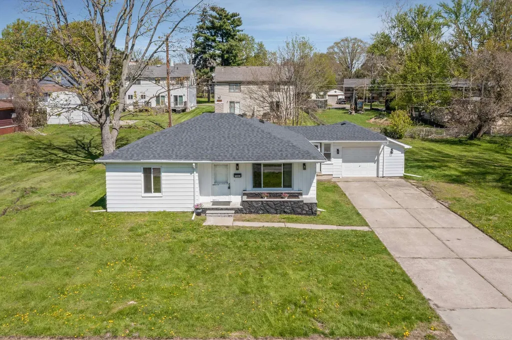 7553 Nichols Street Utica City MI 48317