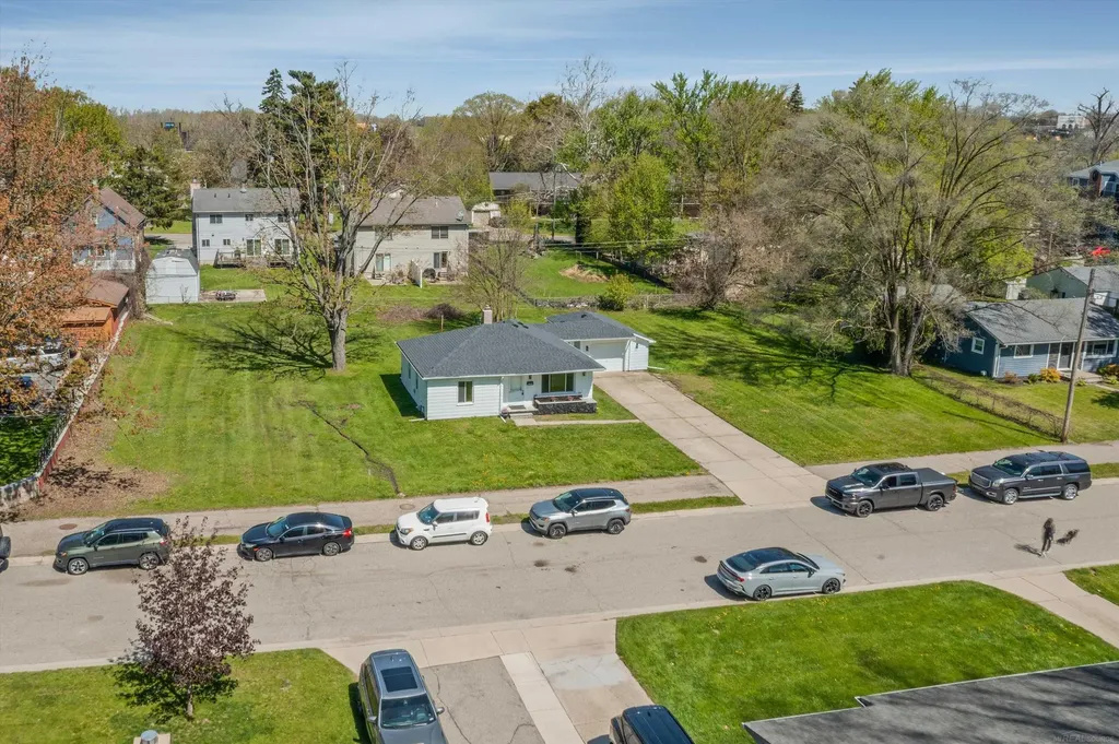 7553 Nichols Street Utica City MI 48317
