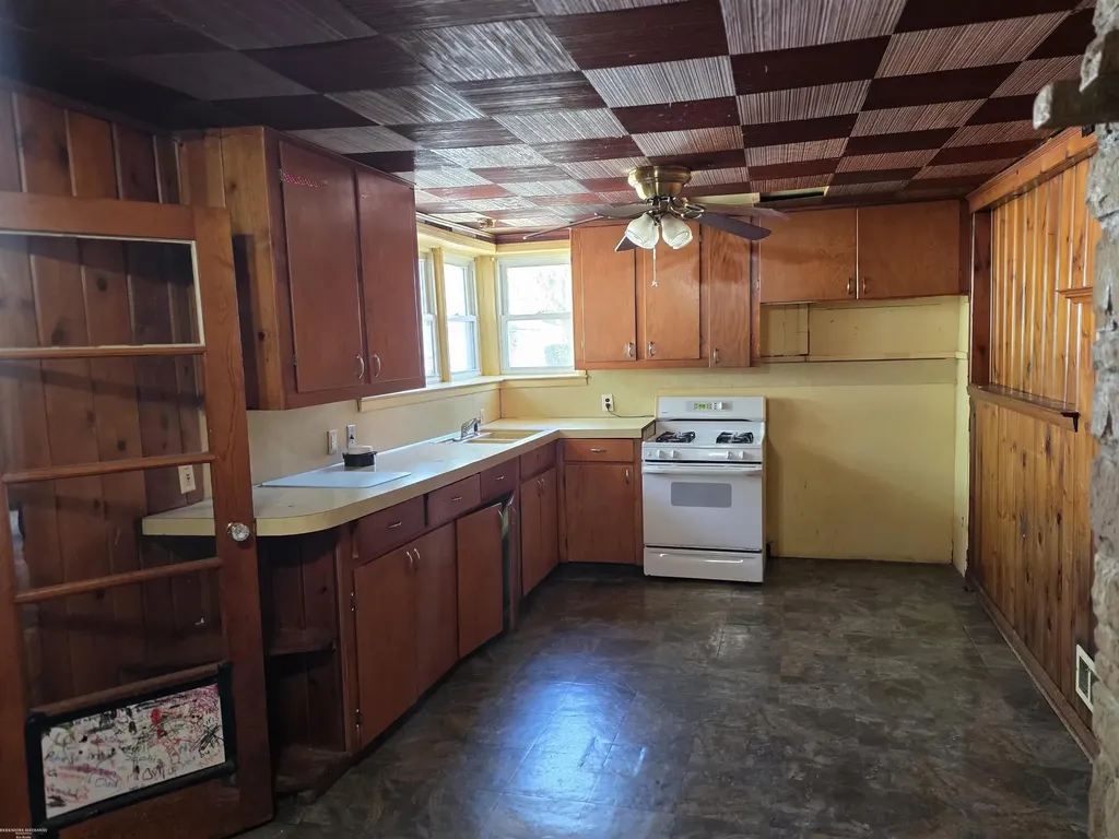 27815 Shock Street St. Clair Shores City MI 48081