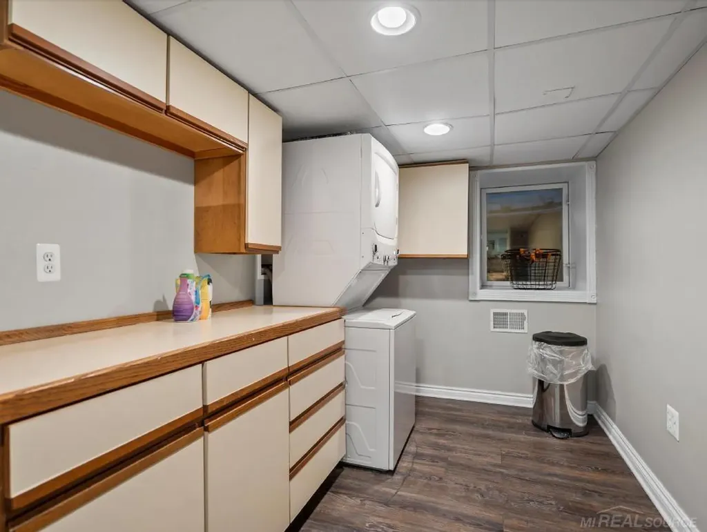 58540 Van Dyke Avenue Washington Township MI 48084