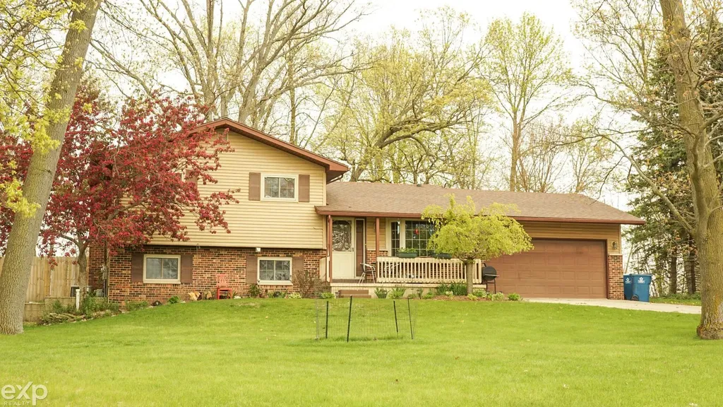 695 Knodt Road Essexville City MI 48732
