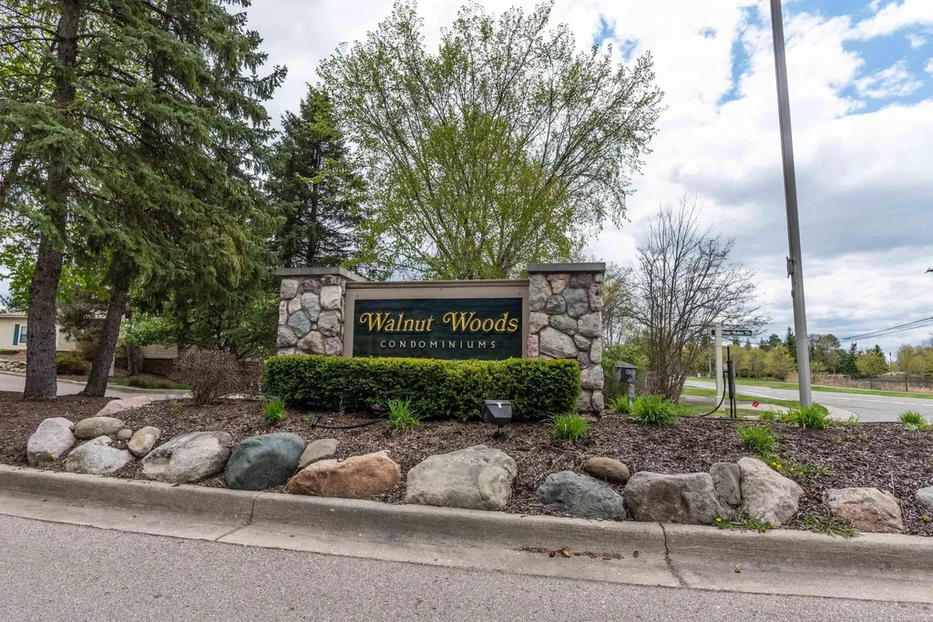 5679 Drake Hollow Drive West Bloomfield Charter Township MI 48322