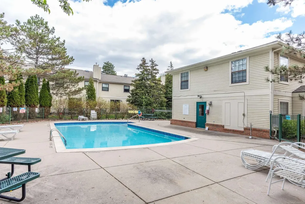 5679 Drake Hollow Drive West Bloomfield Charter Township MI 48322