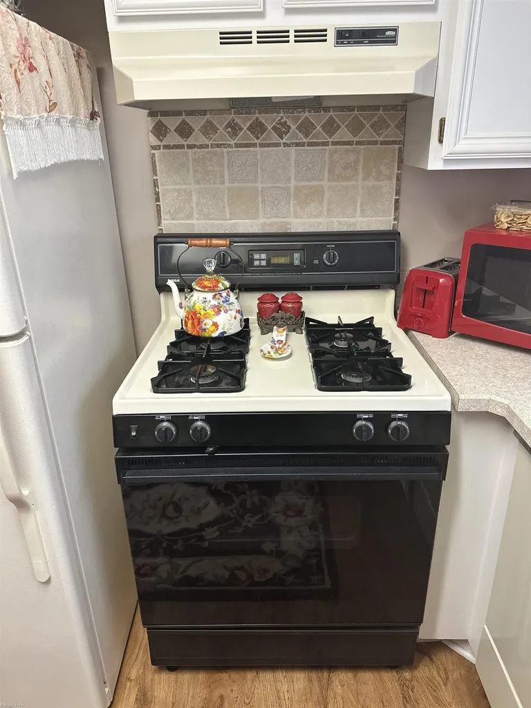 37398 Charter Oaks Boulevard Clinton Charter Township MI 48036