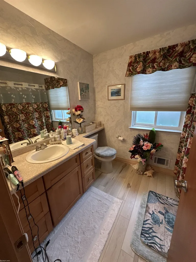 37398 Charter Oaks Boulevard Clinton Charter Township MI 48036