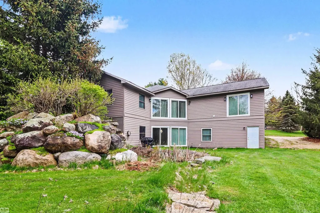 8978 Hidden Lake Drive Deerfield Township MI 48855