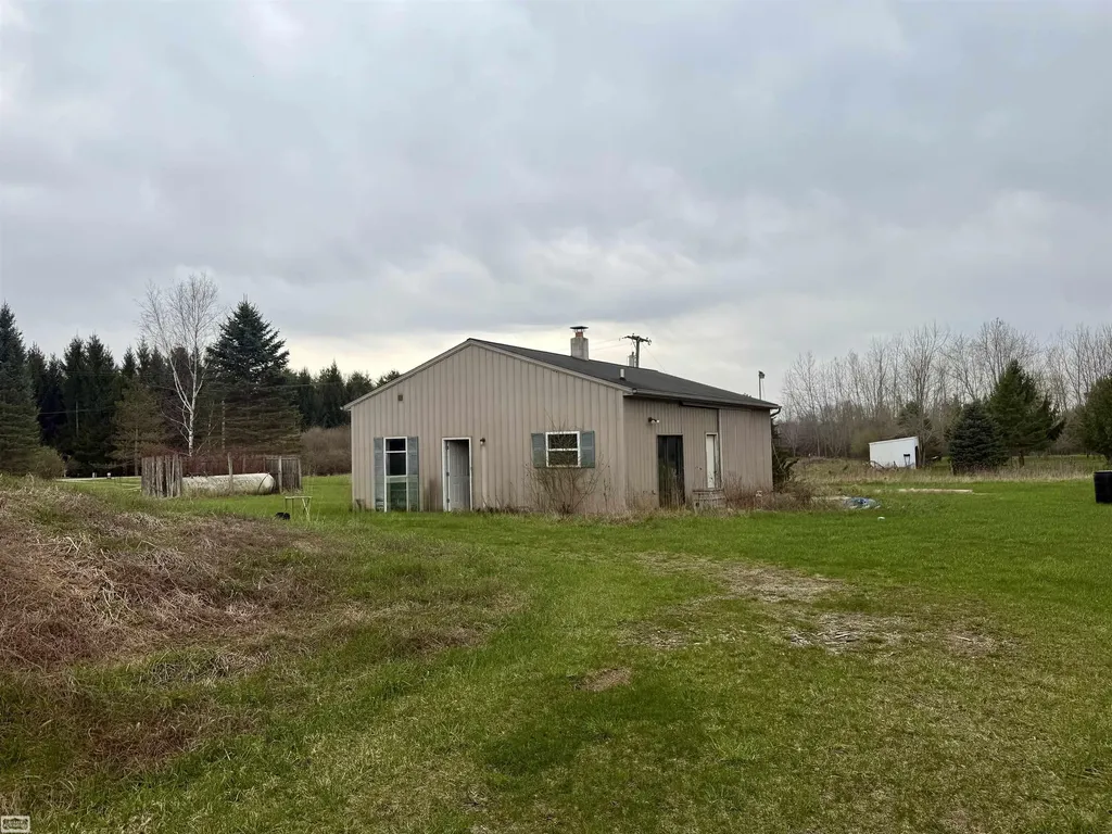 7285 Mayville Road Tuscola Township MI 48453