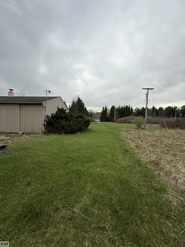 7285 Mayville Road Tuscola Township MI 48453