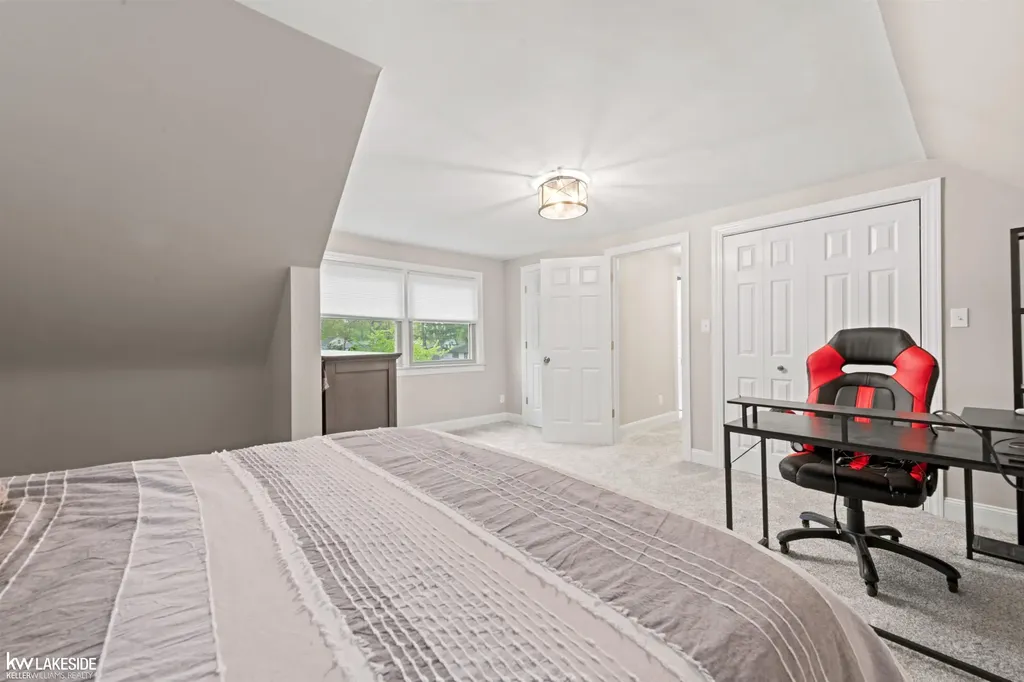 27080 S River Road Harrison Charter Township MI 48045