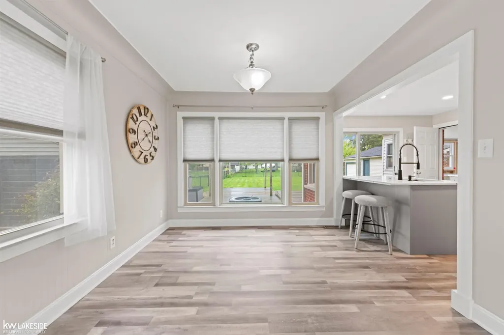 27080 S River Road Harrison Charter Township MI 48045