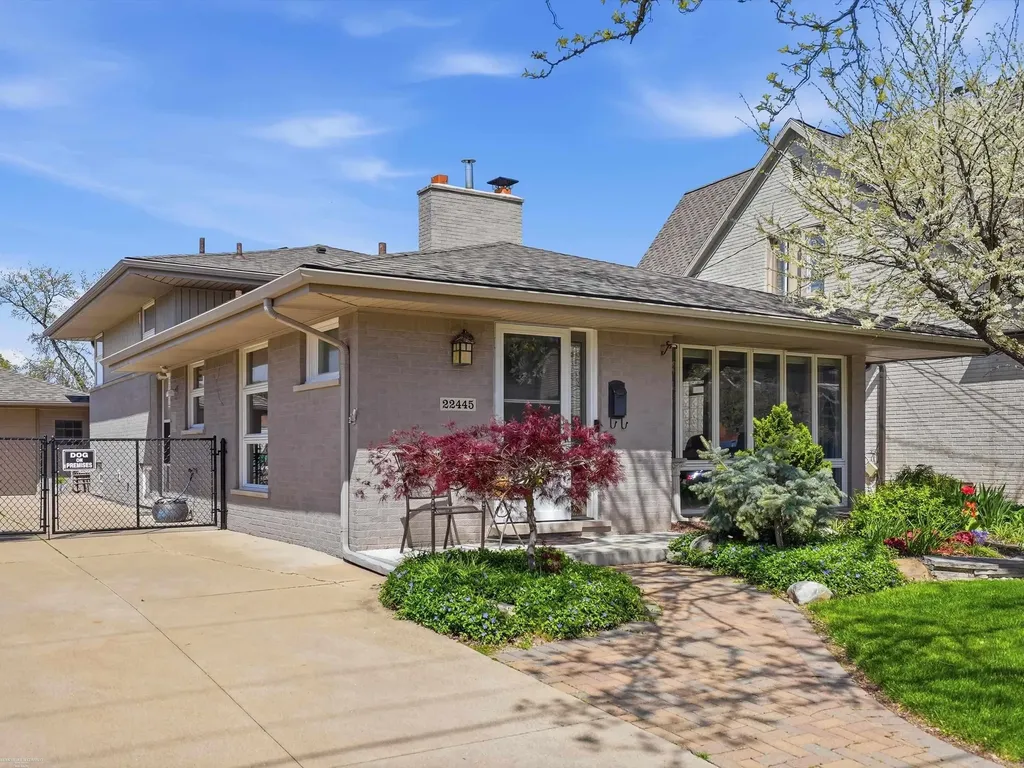 22445 Lange Street St. Clair Shores City MI 48080