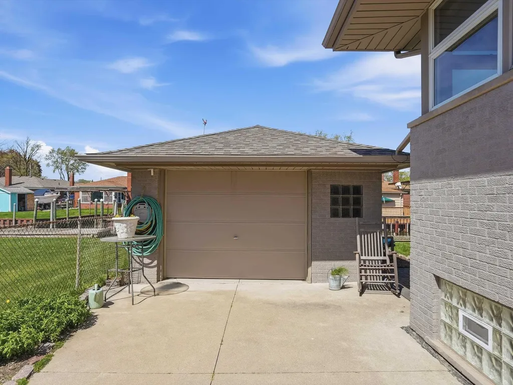 22445 Lange Street St. Clair Shores City MI 48080
