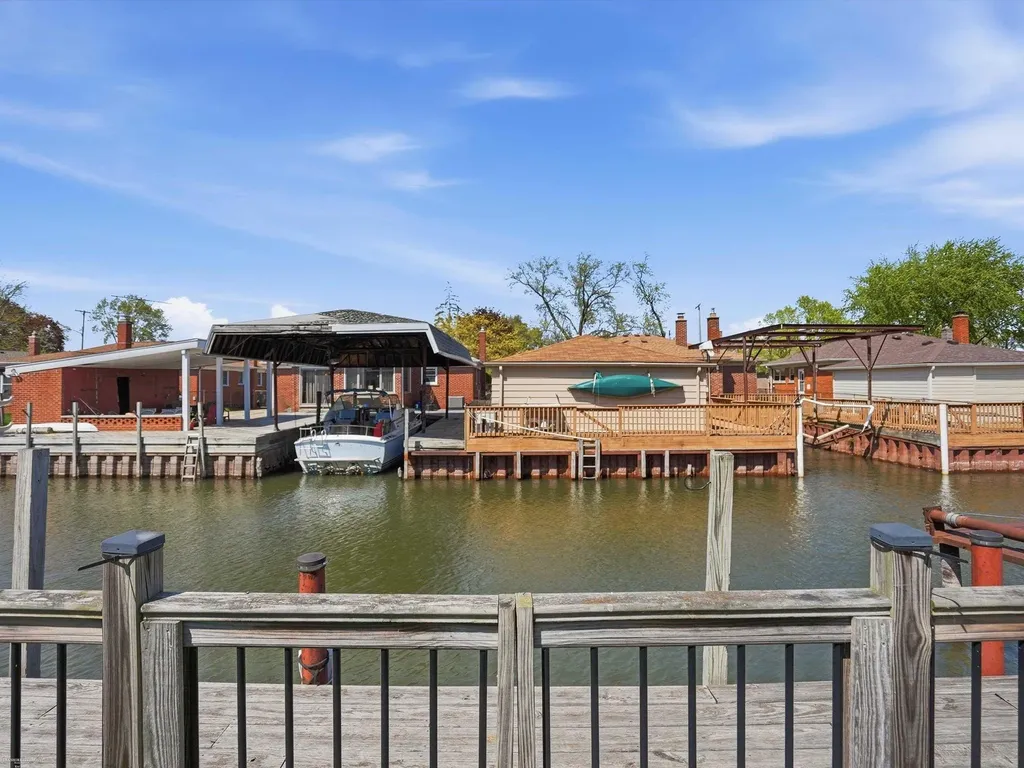22445 Lange Street St. Clair Shores City MI 48080