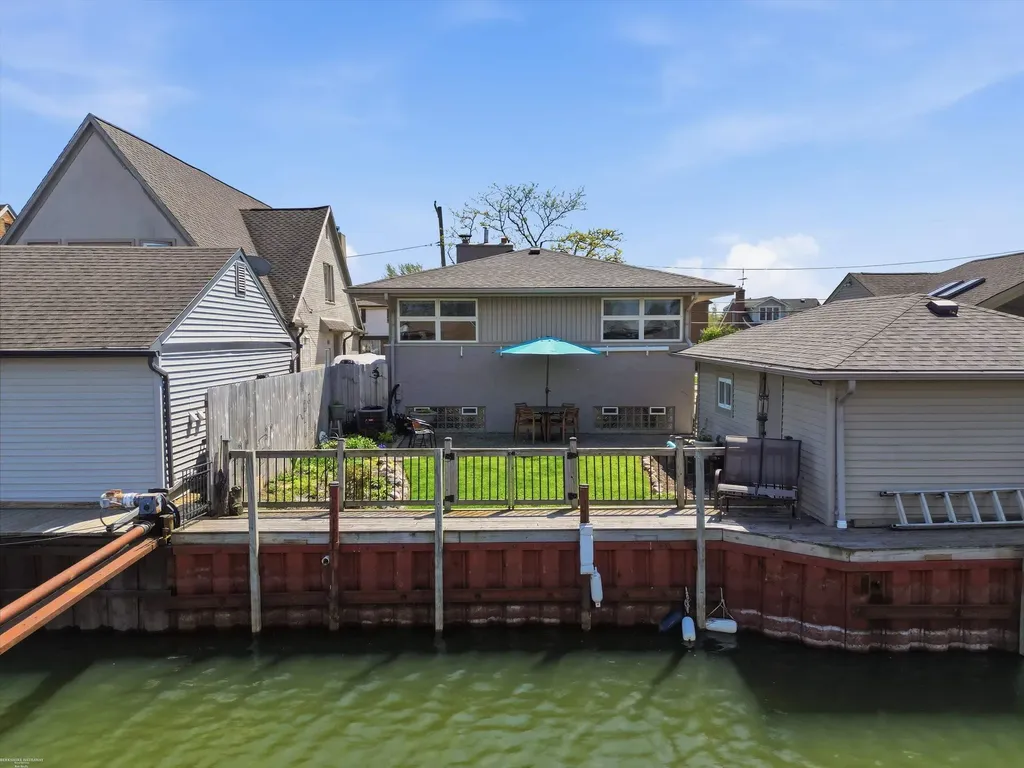 22445 Lange Street St. Clair Shores City MI 48080