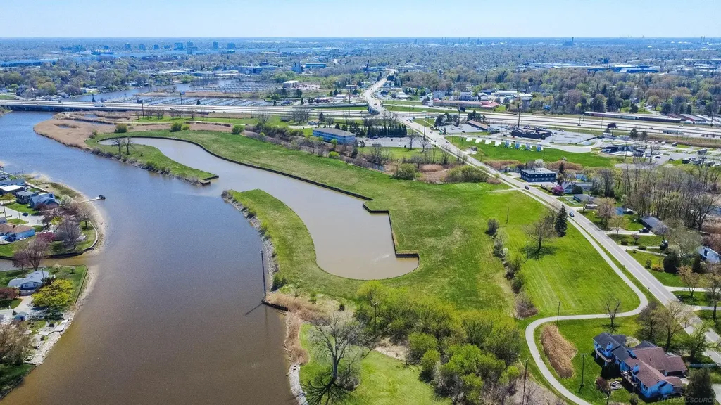 V/l Lot 2 Water Street Port Huron Charter Township MI 48060