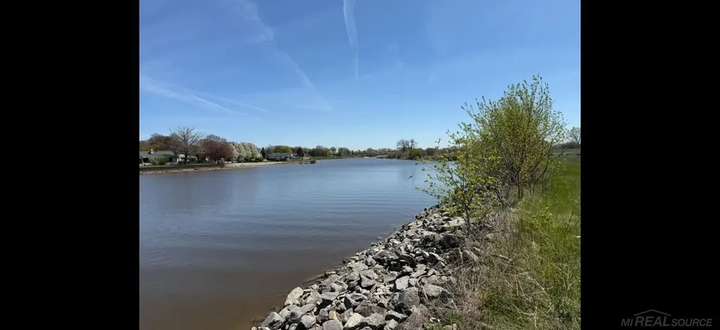 V/l Lot 7 Water Street Port Huron Charter Township MI 48060