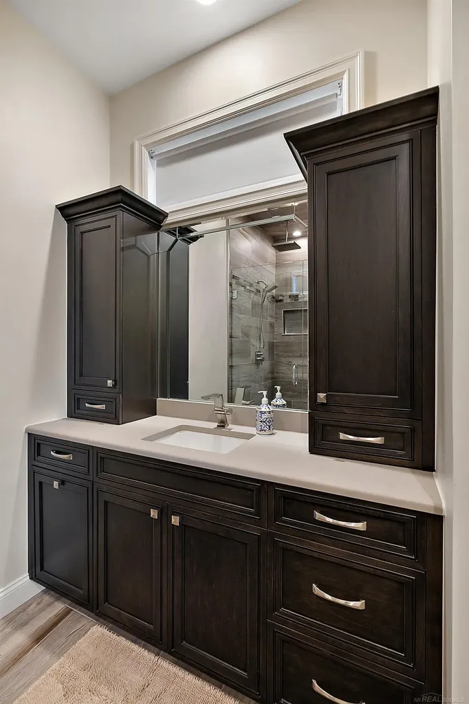 61573 Cotswold Drive Washington Township MI 48094