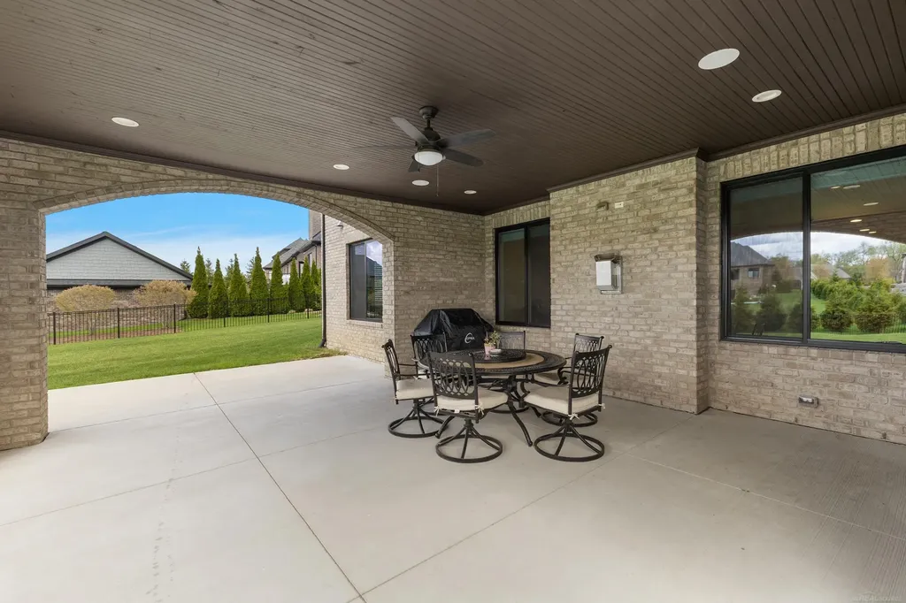 61573 Cotswold Drive Washington Township MI 48094