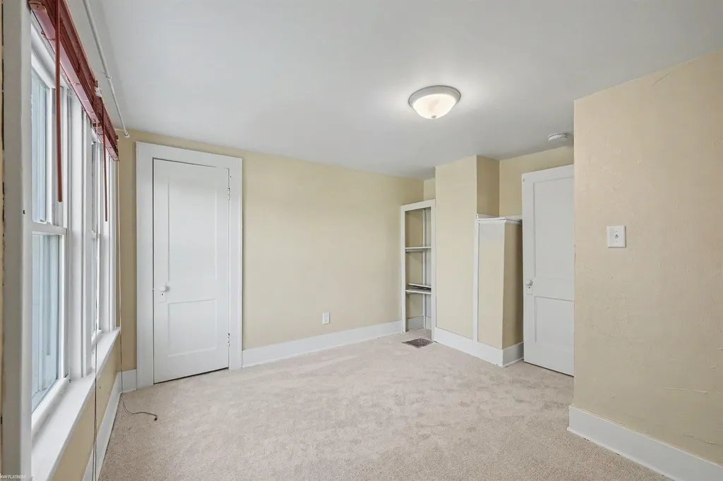 1568 Campau Avenue Port Huron Charter Township MI 48060