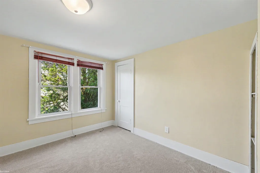 1568 Campau Avenue Port Huron Charter Township MI 48060