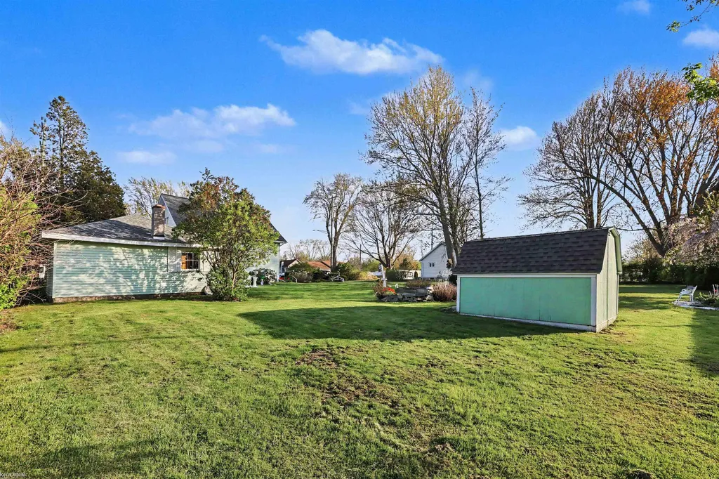 1568 Campau Avenue Port Huron Charter Township MI 48060