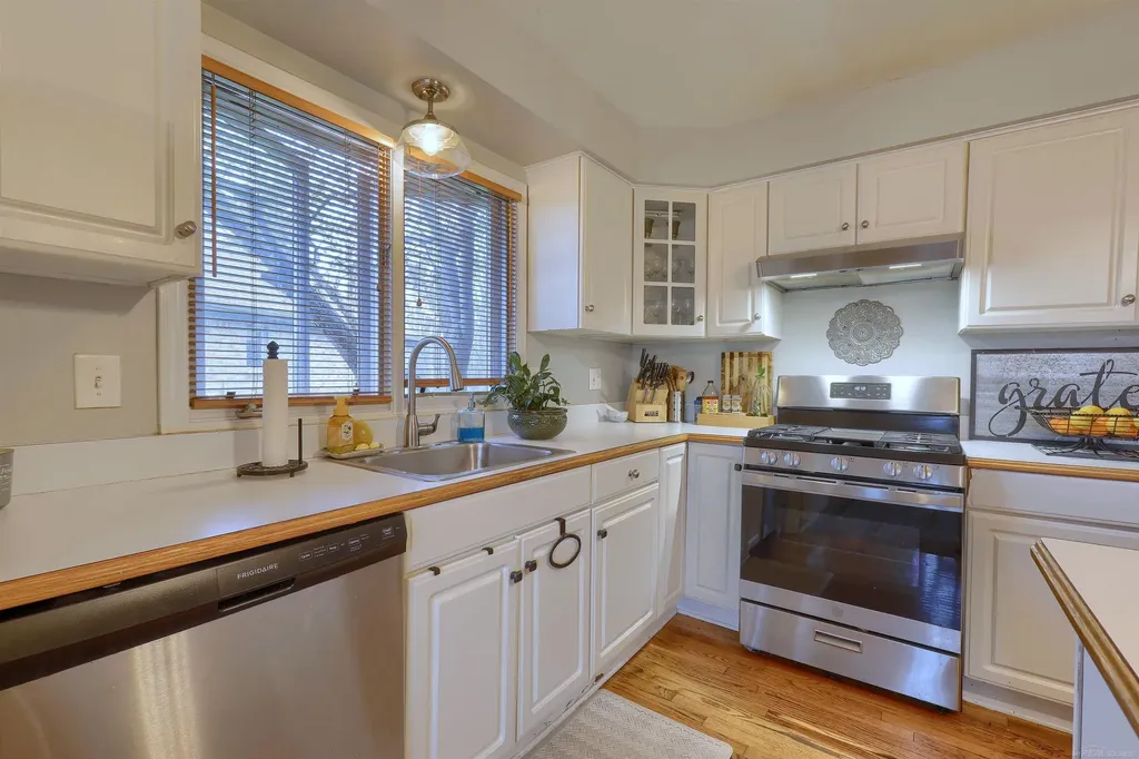38895 Ridgeview Circle Clinton Charter Township MI 48036