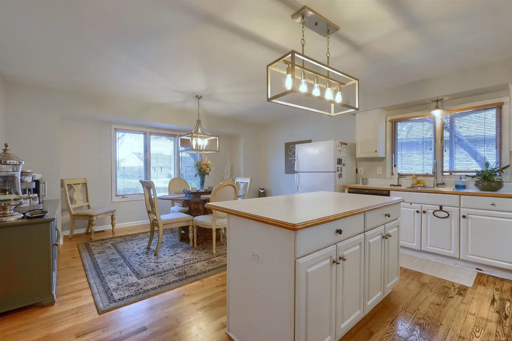 38895 Ridgeview Circle Clinton Charter Township MI 48036