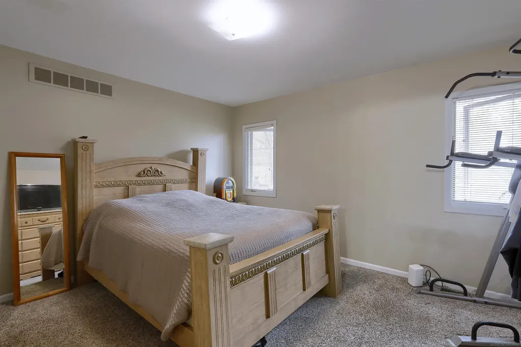 38895 Ridgeview Circle Clinton Charter Township MI 48036