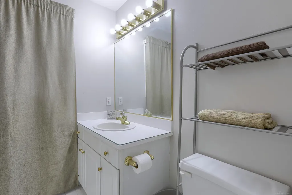 38895 Ridgeview Circle Clinton Charter Township MI 48036