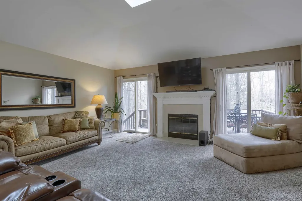 38895 Ridgeview Circle Clinton Charter Township MI 48036