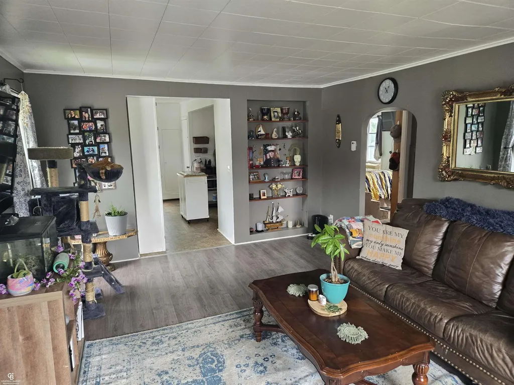 1296 Main Street Speaker Township MI 48454