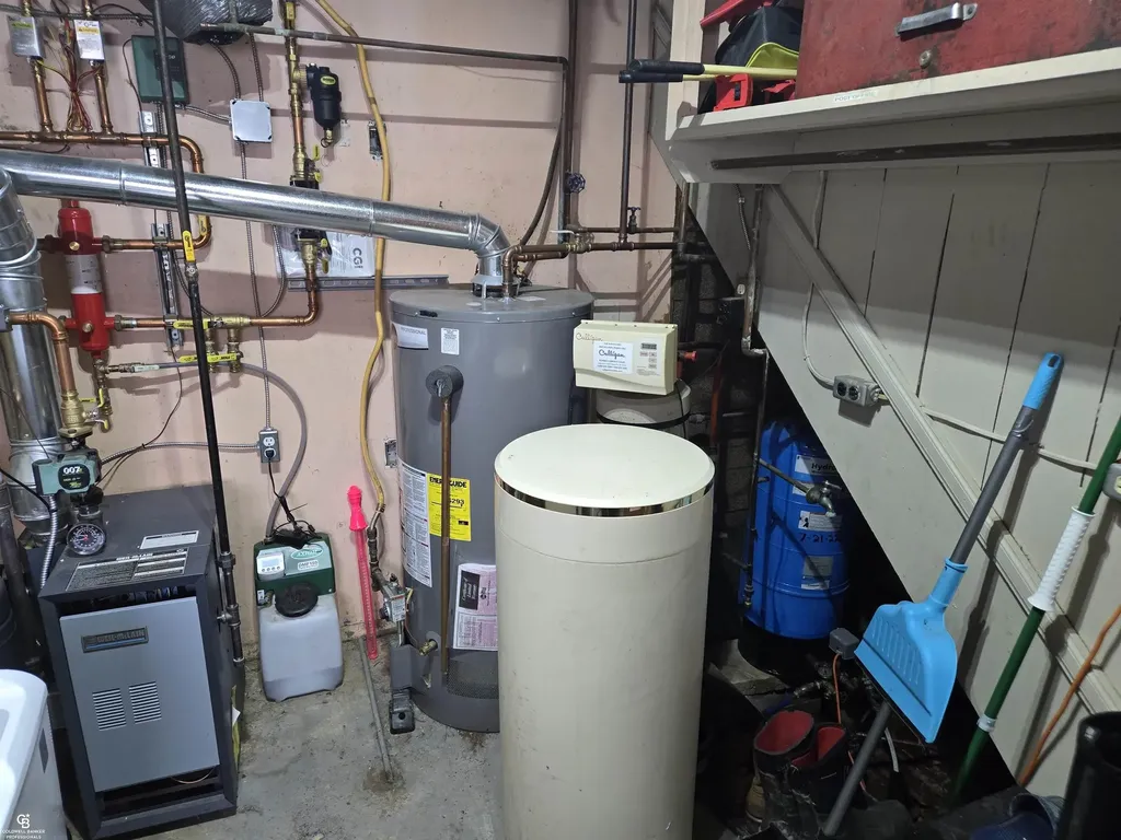1296 Main Street Speaker Township MI 48454