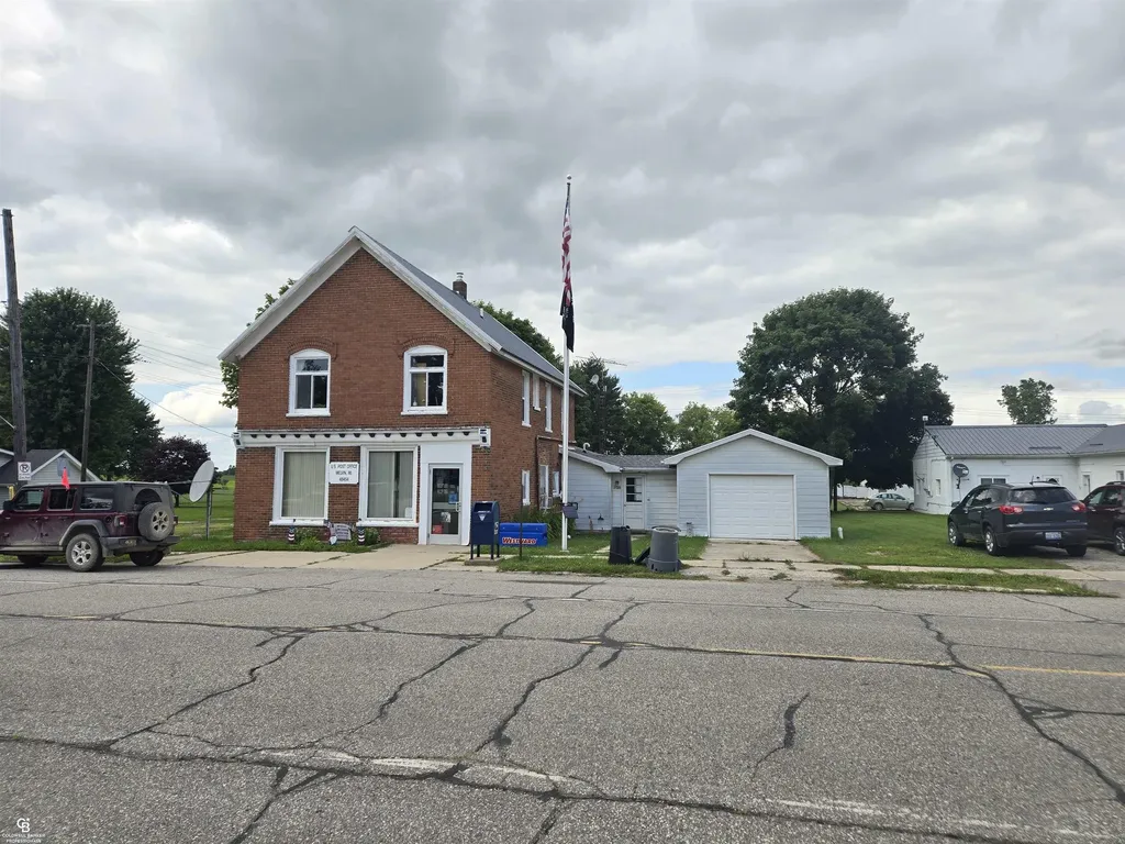 1296 Main Street Speaker Township MI 48454