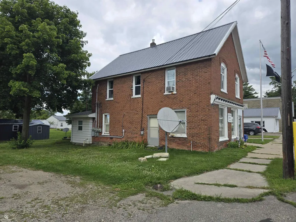 1296 Main Street Speaker Township MI 48454
