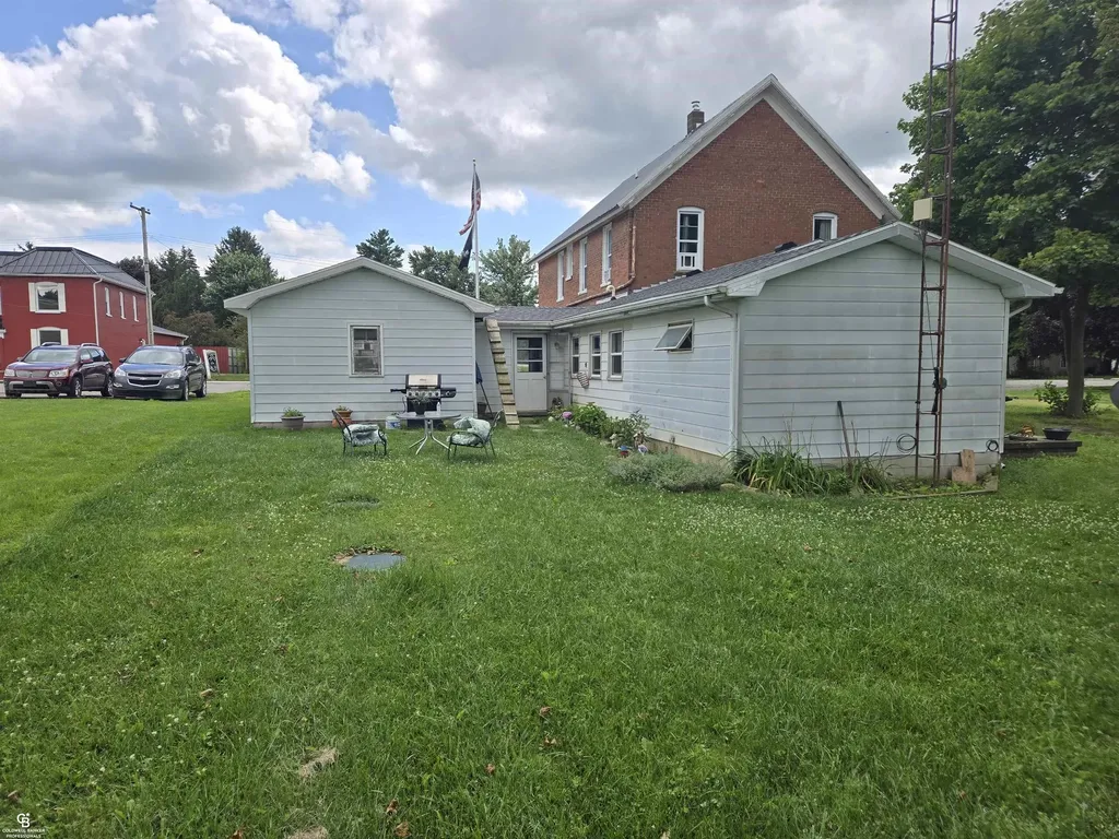 1296 Main Street Speaker Township MI 48454