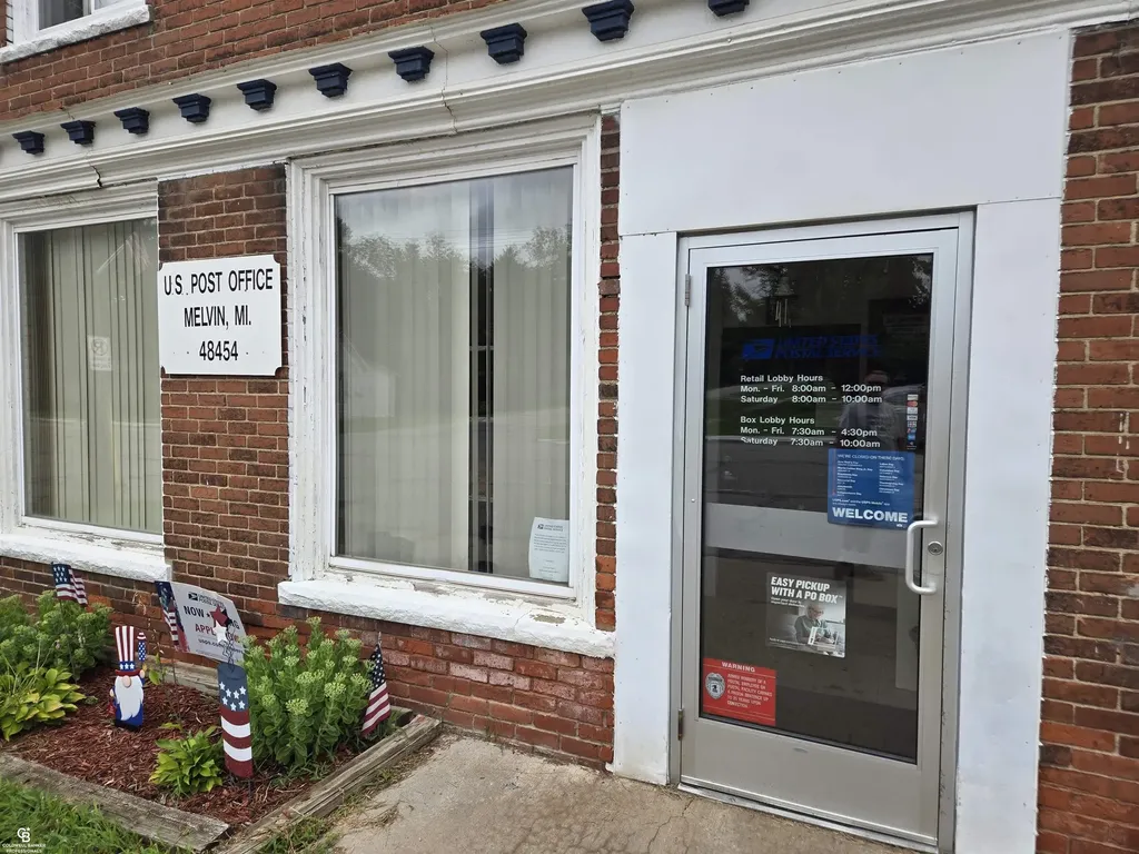 1296 Main Street Speaker Township MI 48454