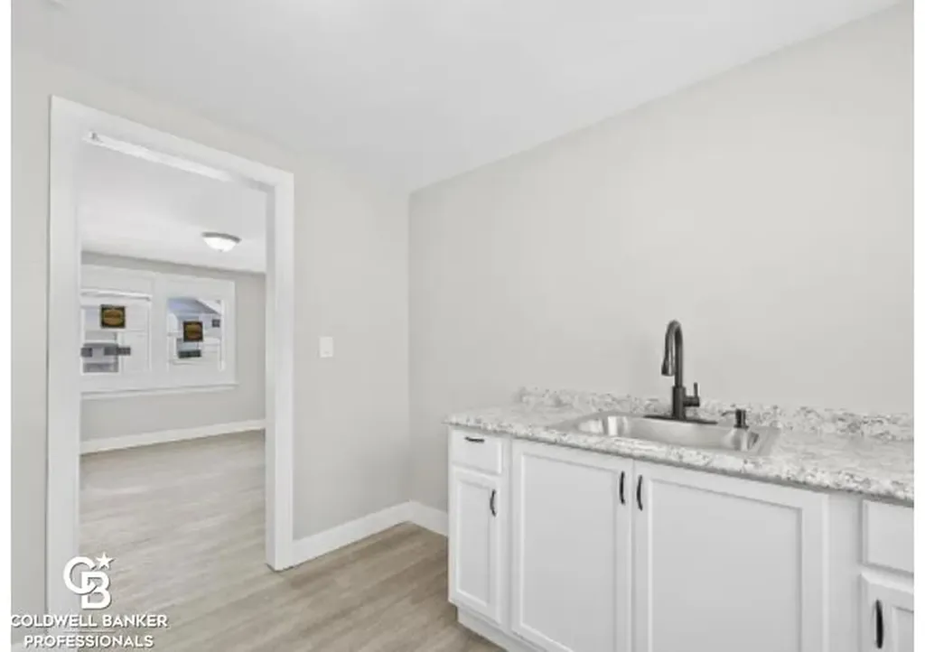 15740 Hartwell Street Detroit City MI 48227