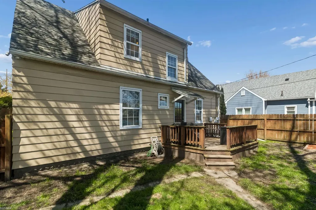 1324 22nd Street Port Huron City MI 48060