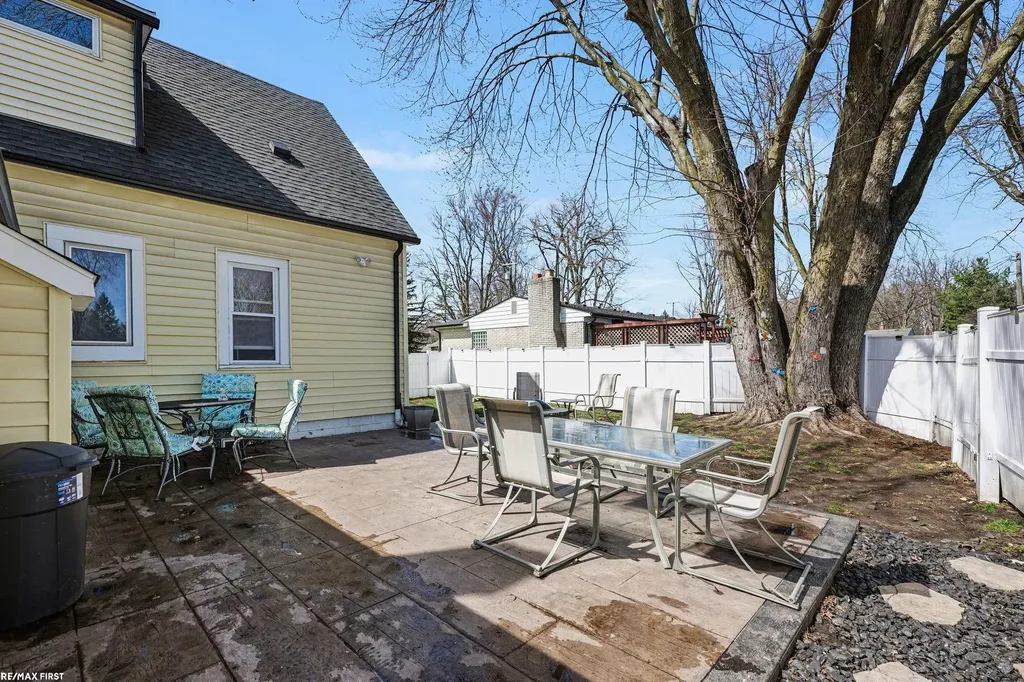 37810 Lanse Creuse Street Harrison Charter Township MI 48045