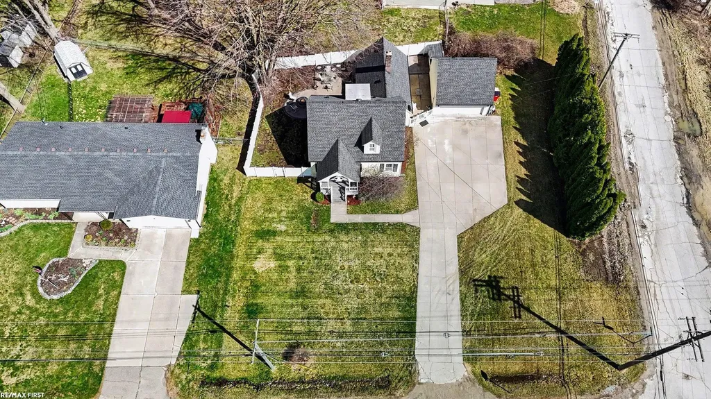 37810 Lanse Creuse Street Harrison Charter Township MI 48045