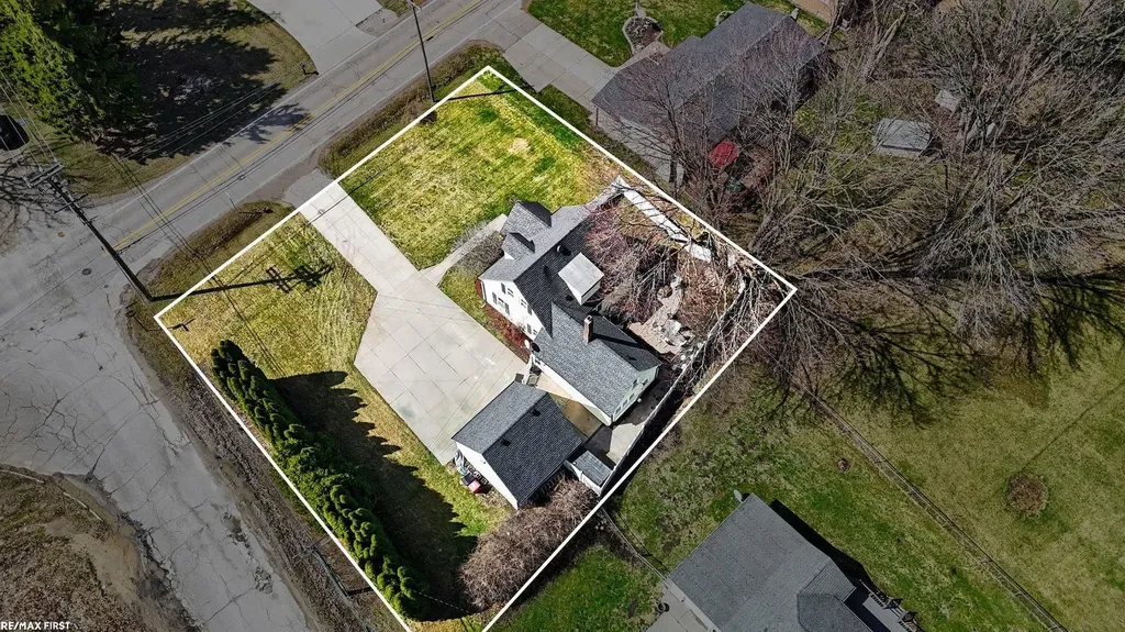 37810 Lanse Creuse Street Harrison Charter Township MI 48045