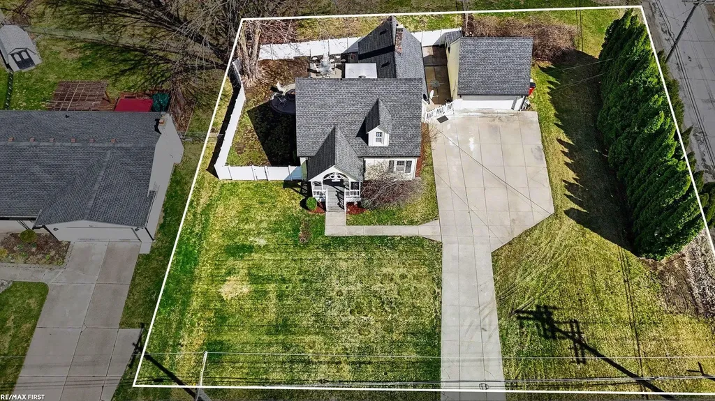 37810 Lanse Creuse Street Harrison Charter Township MI 48045
