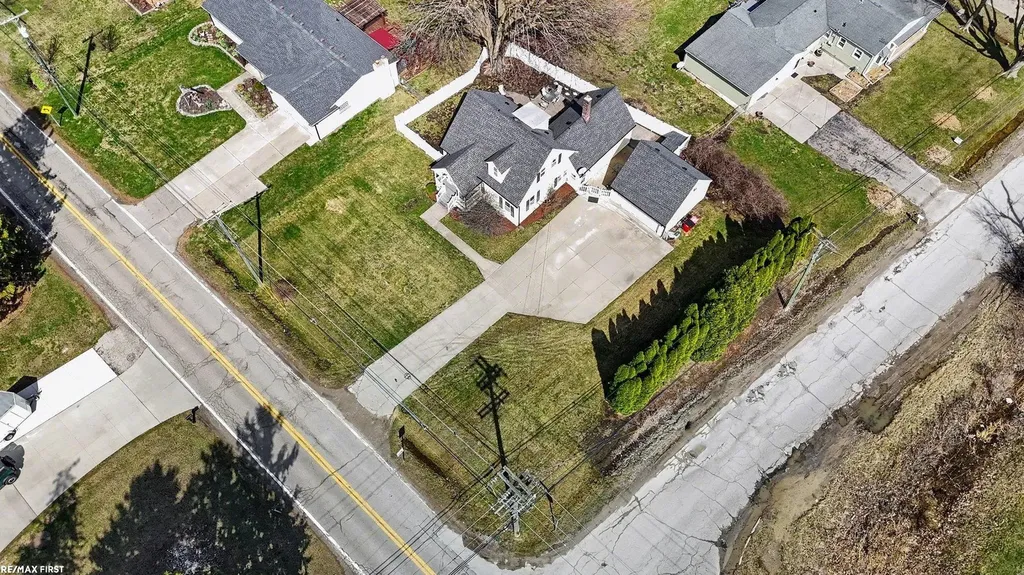 37810 Lanse Creuse Street Harrison Charter Township MI 48045