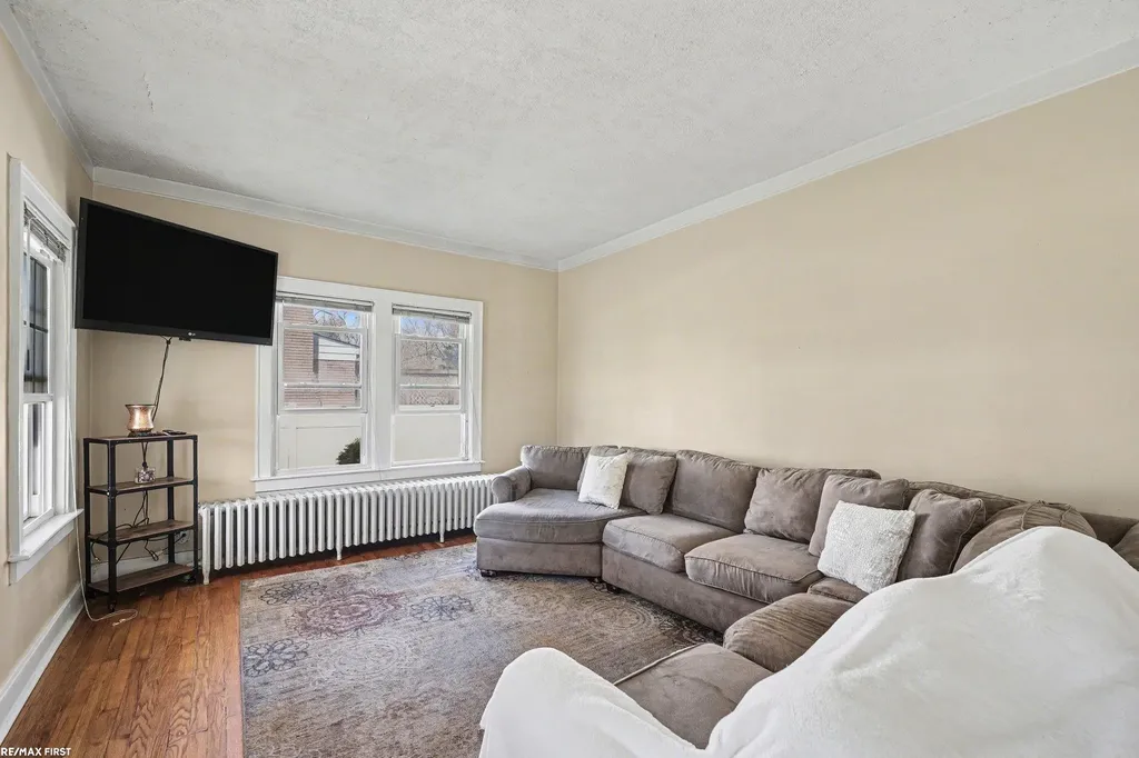 37810 Lanse Creuse Street Harrison Charter Township MI 48045