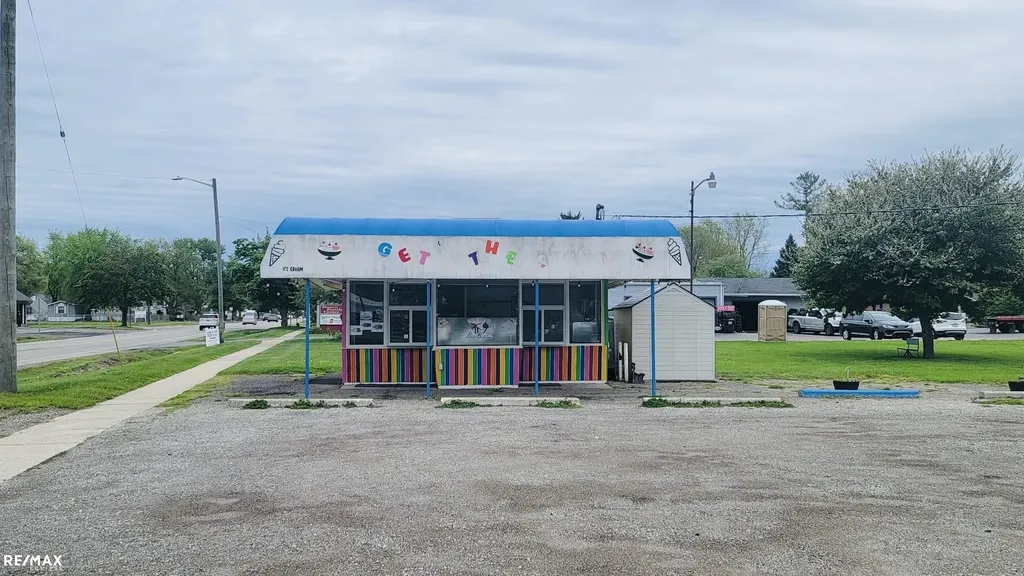 644 E Huron River Drive Belleville City MI 48111