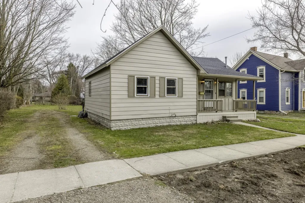 7173 Lake Street Lexington Village MI 48450