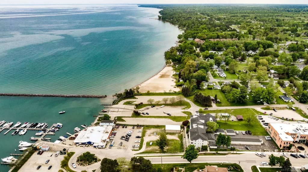 7173 Lake Street Lexington Village MI 48450